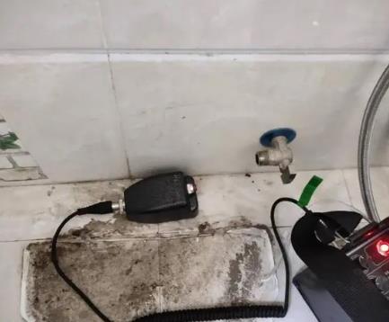 凤城屋顶漏水维修公司分享下卫生间漏水的危害及解决方法